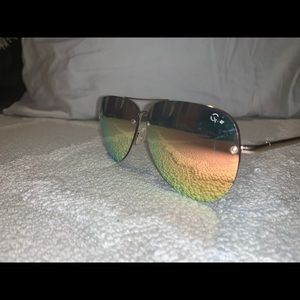 QUAY SUNGLASSES
